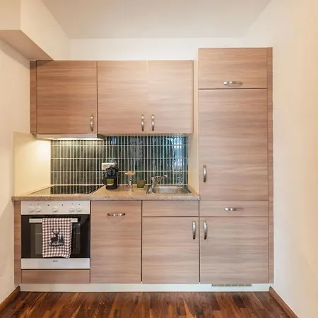 Alpenweiss Appartement *